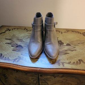 Report Women's Olive Casual Ankle Booties